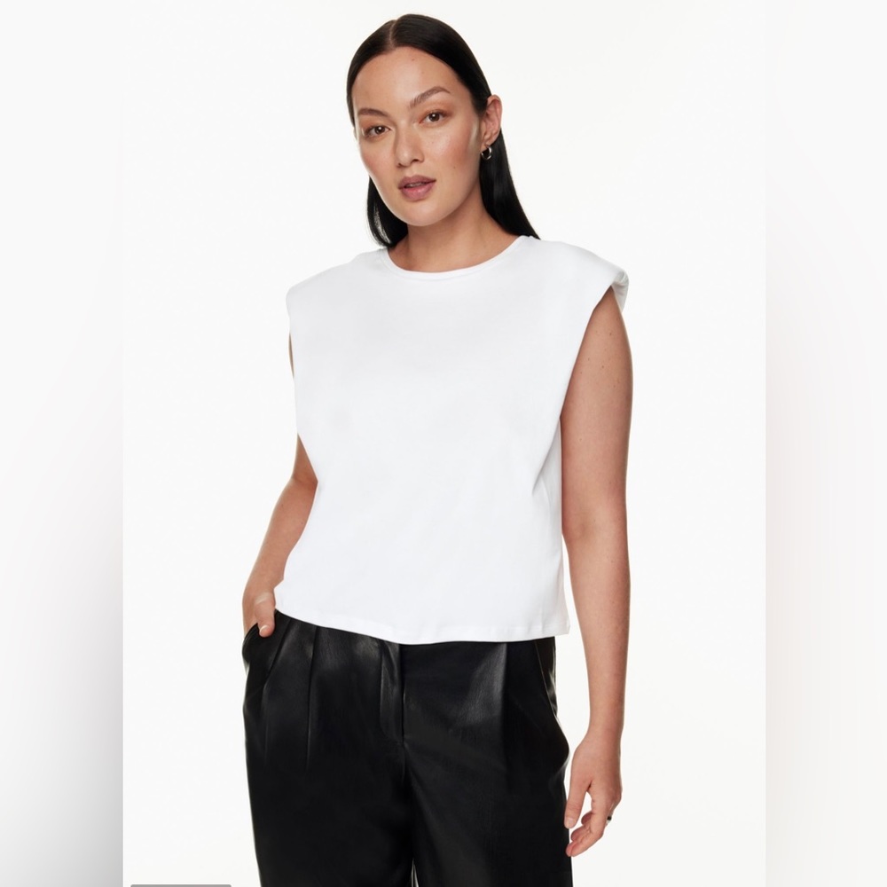 Aritzia Babaton Shoulder Pad T-Shirt